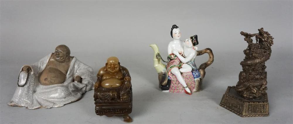 GROUP OF CHINESE CERAMICSGROUP 3132ab