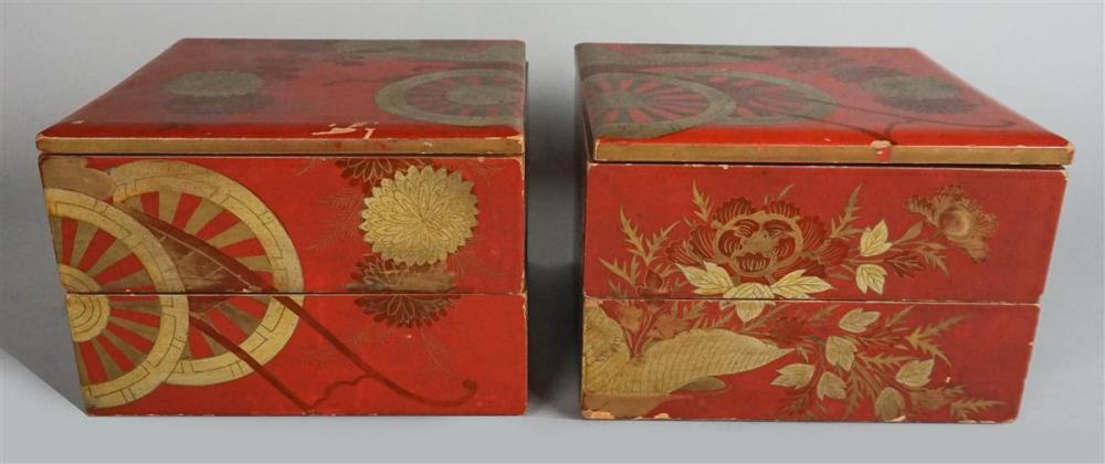 PAIR OF JAPANESE RED AND GOLD LACQUER 3132b6