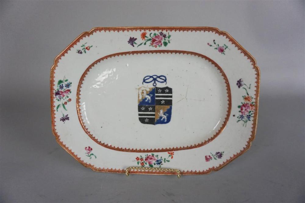 CHINESE EXPORT ARMORIAL SMALL PLATTER,