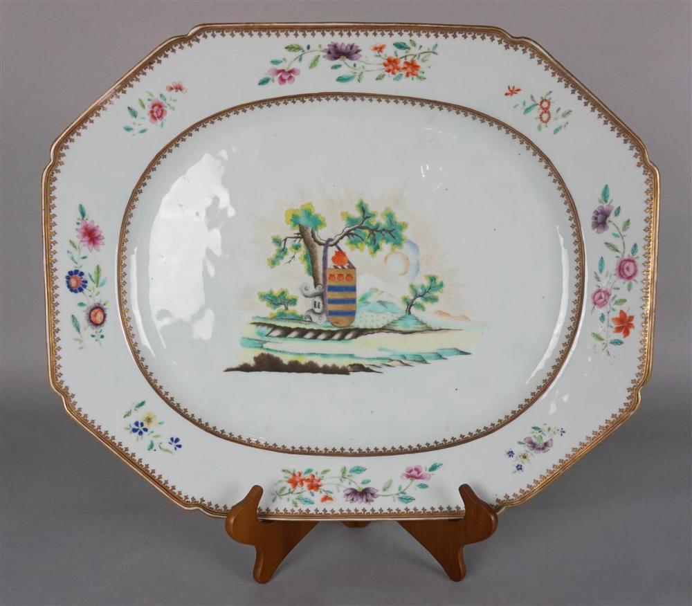 CHINESE EXPORT ARMORIAL PLATTER  313339