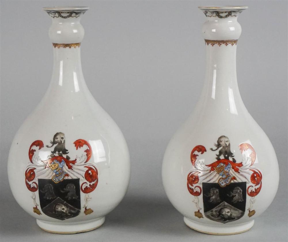 PAIR OF CHINESE EXPORT ARMORIAL