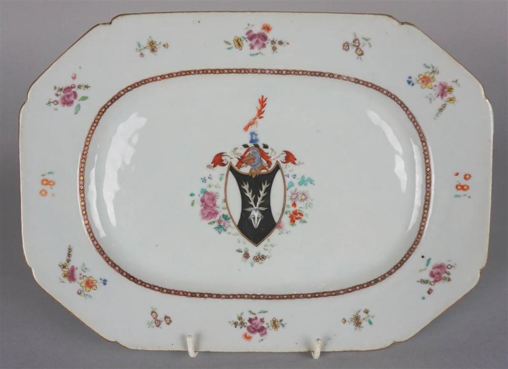 CHINESE EXPORT ARMORIAL SMALL PLATTER,