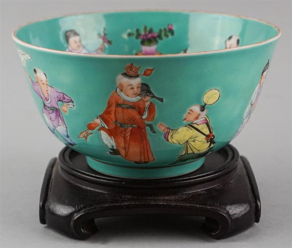 CHINESE TURQUOISE GROUND BOWL WITH 313343