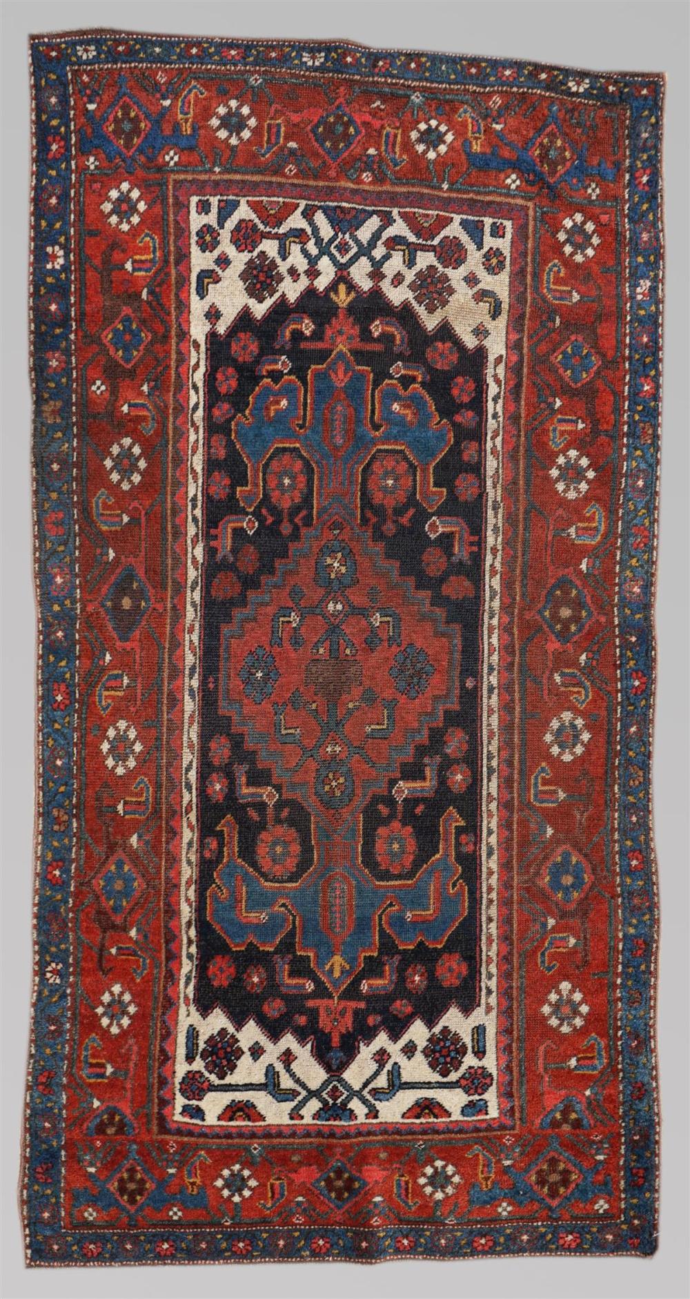 ANTIQUE PERSIAN TRIBAL WOOL RUGANTIQUE 31354b