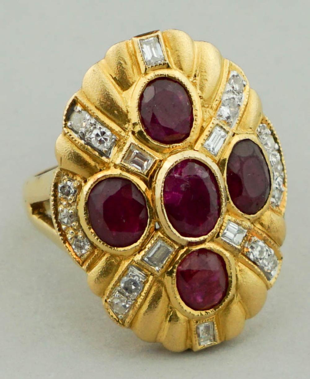 18K YELLOW GOLD, RUBY AND DIAMOND RING18K