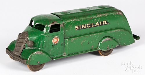 MARX PRESSED STEEL SINCLAIR GASOLINE