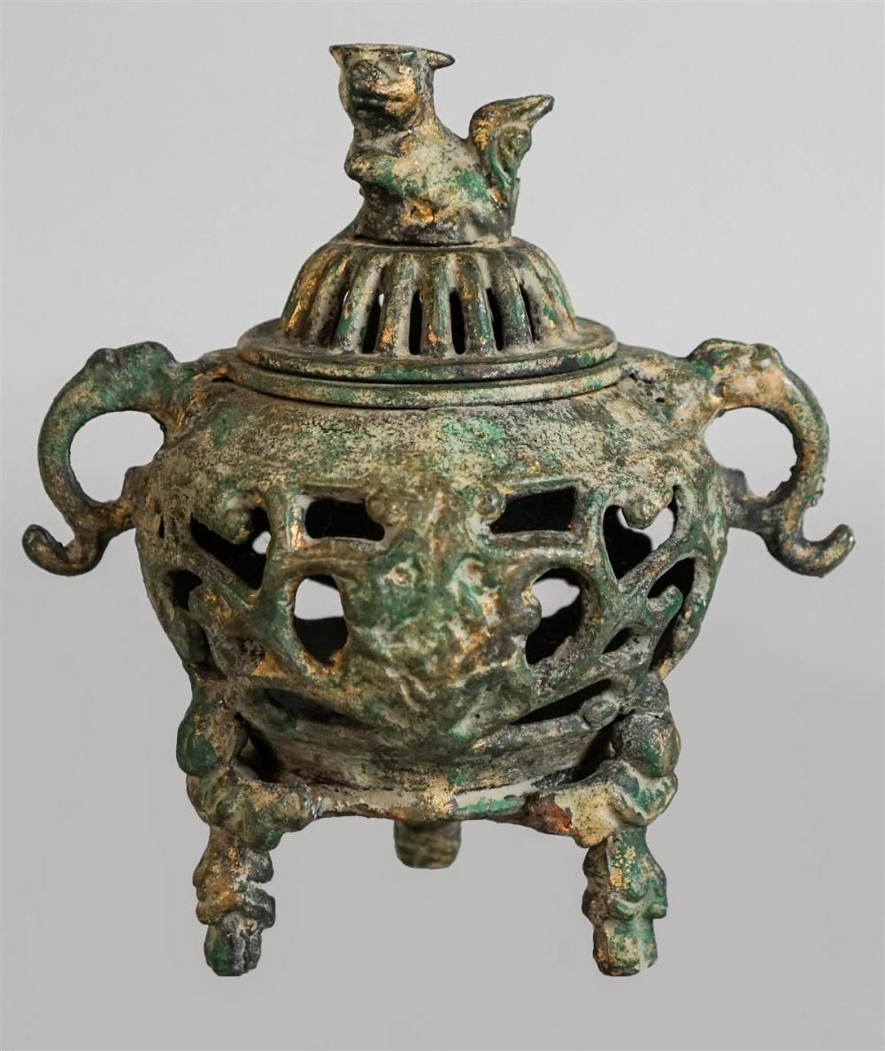 CHINESE BRONZE TRIPOD CENSER IN