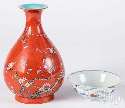 CHINESE PORCELAIN VASE AND BOWLChinese 3139af