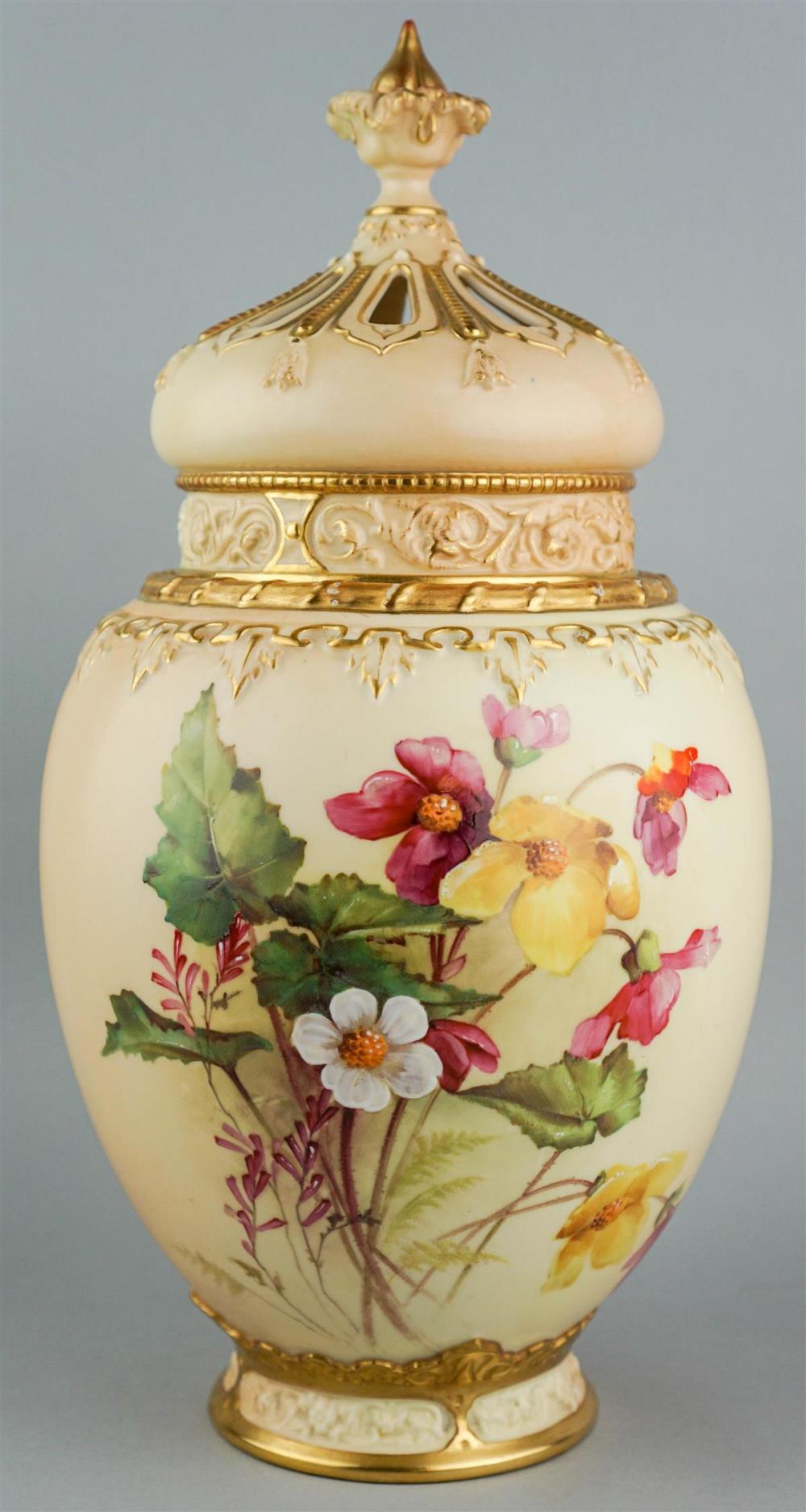 ROYAL WORCESTER FLORAL BLUSH IVORY  3139c4