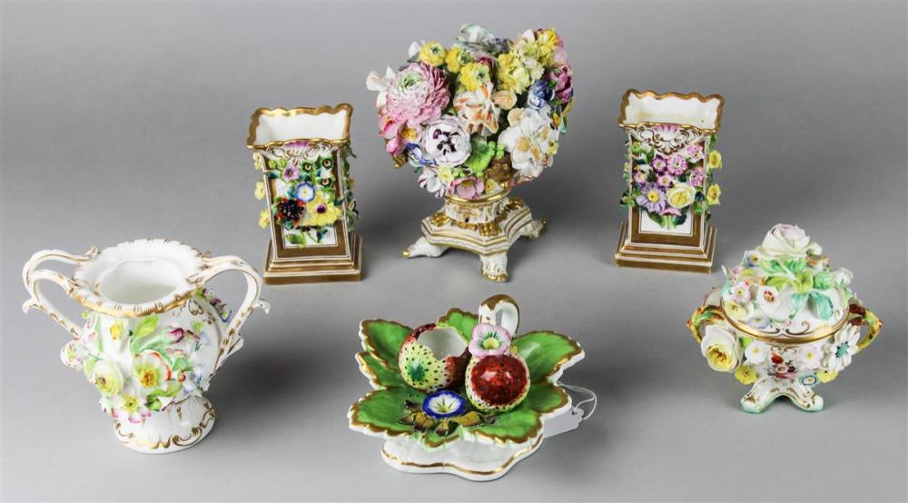 SIX PIECES OF PORCELAIN WITH APPLIED