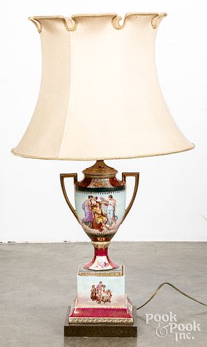 PORCELAIN TABLE LAMP PROBABLY 313a17