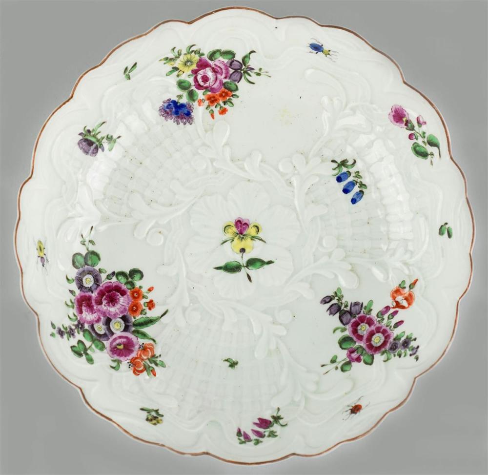 WORCESTER FLORAL DECORATED MOLDED 313b97