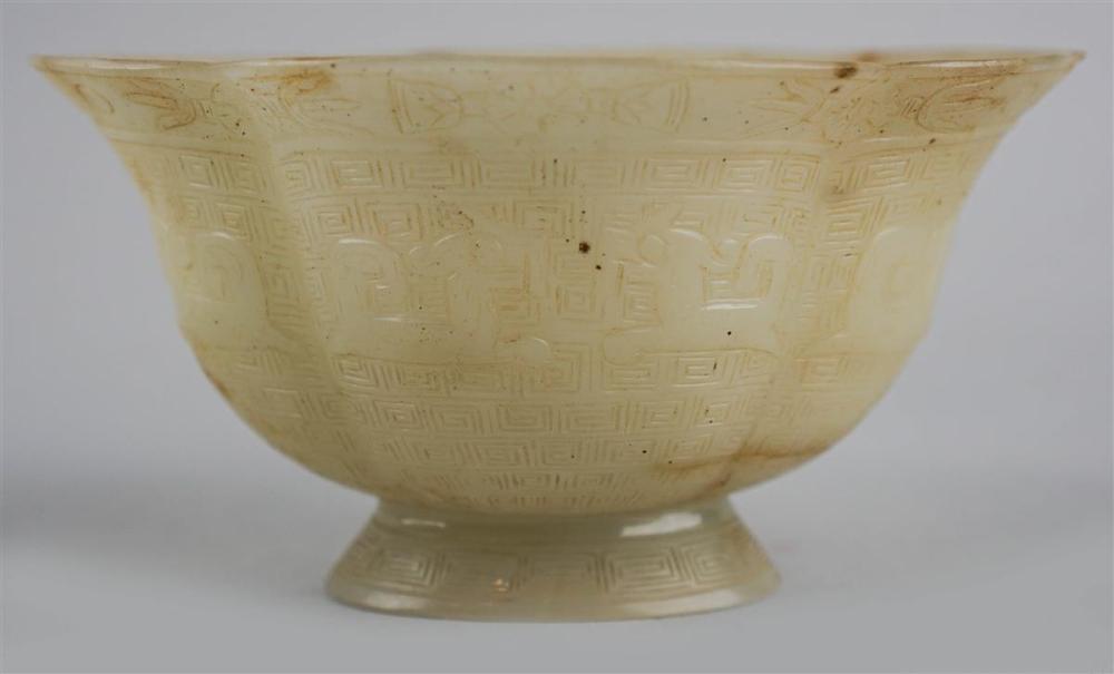 CHINESE WHITE JADE BOWL WITH ARCHAISTIC 313bcd