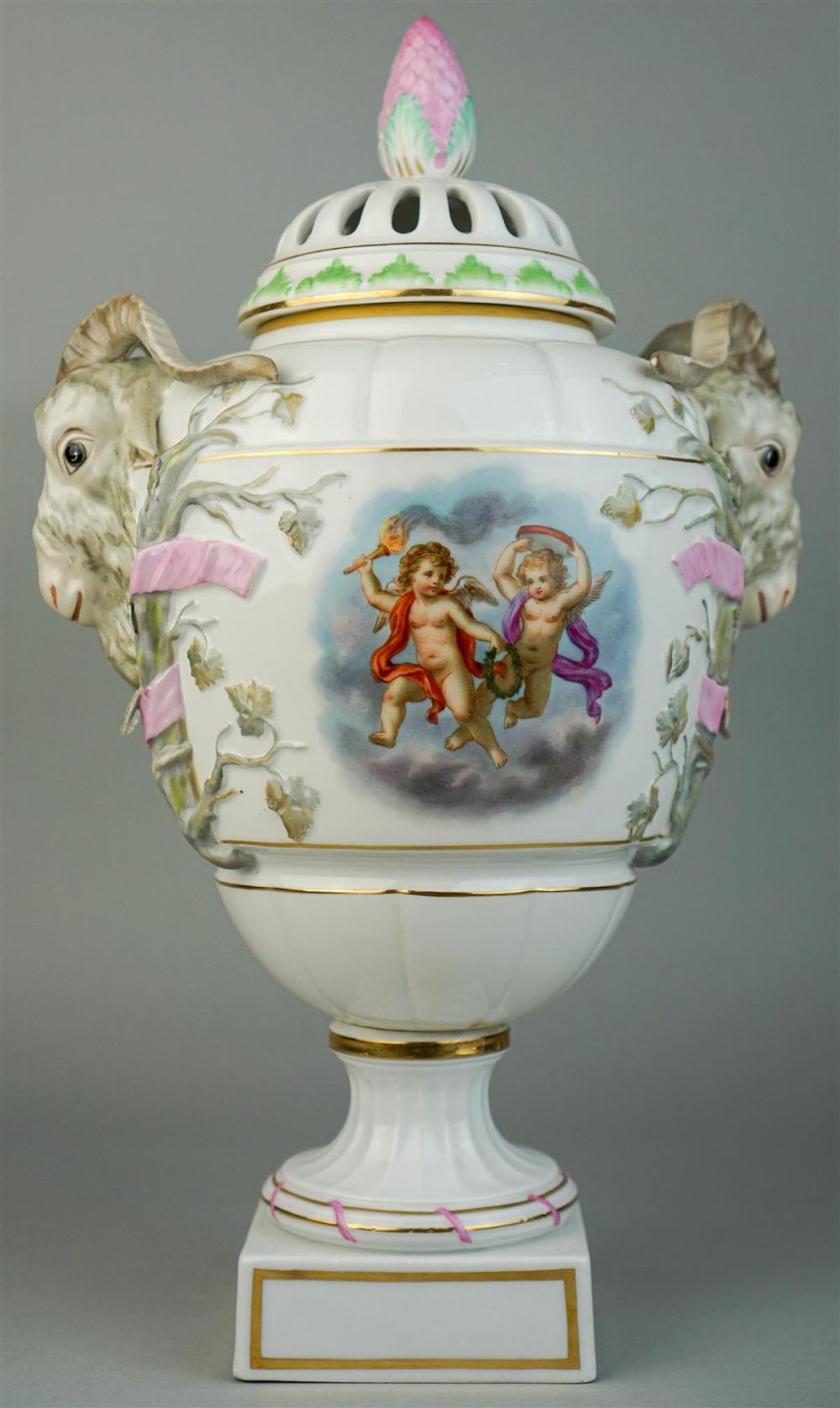 KPM NEOCLASSICAL STYLE POTPOURRI