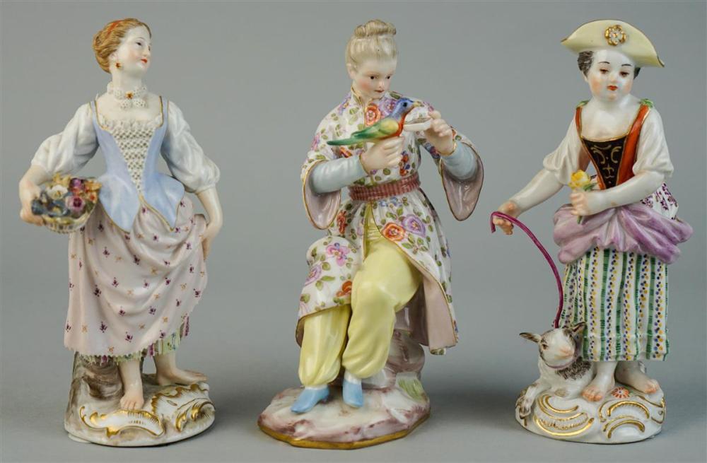 GROUP OF MEISSEN FEMALE FIGURESGROUP 313c47