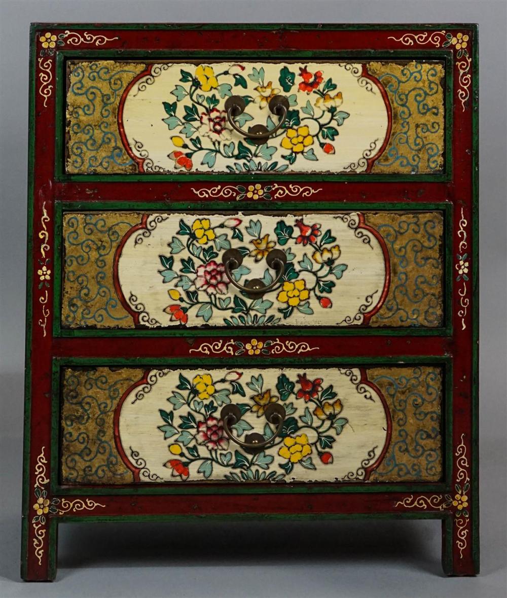 CHINESE SMALL PAINTED CHEST OF 313cc6