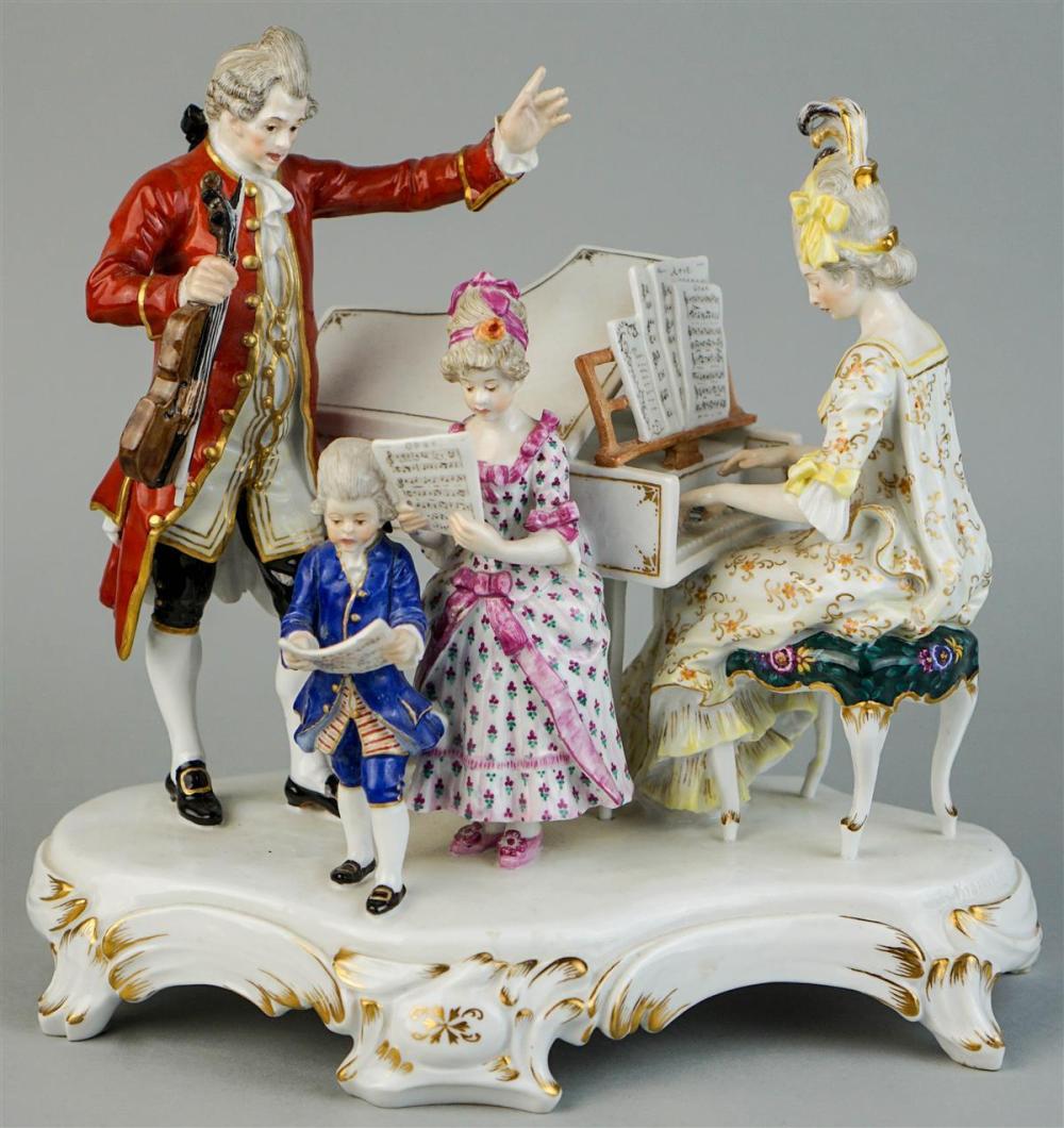 MEISSEN FIGURAL GROUP OF A FAMILY CONCERT,