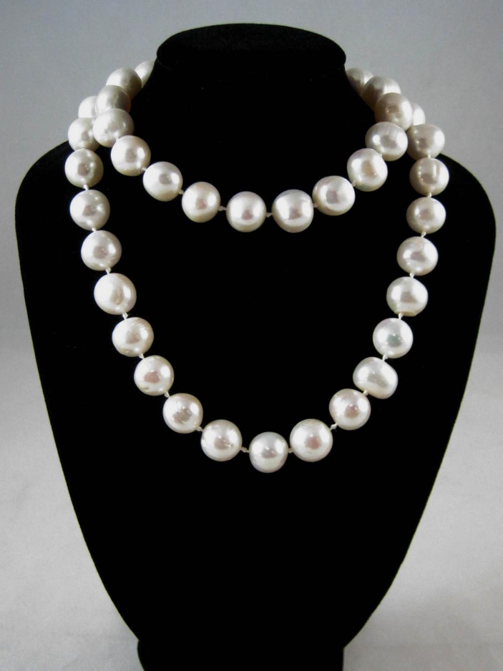 OPERA LENGTH HAND-KNOTTED PEARL