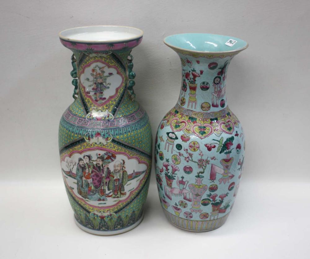 TWO CHINESE ENAMELED PORCELAIN 313e2d