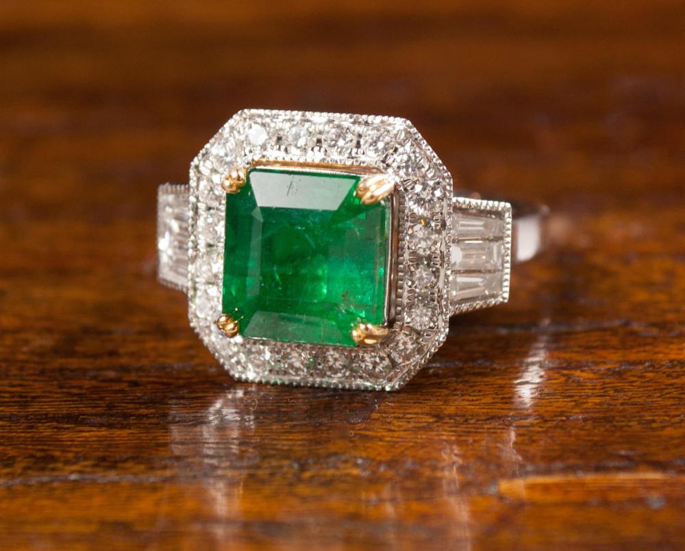 EMERALD DIAMOND AND EIGHTEEN KARAT 313e9d