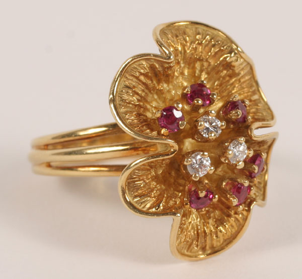 Gold 18K diamond and ruby ring  4ecaa