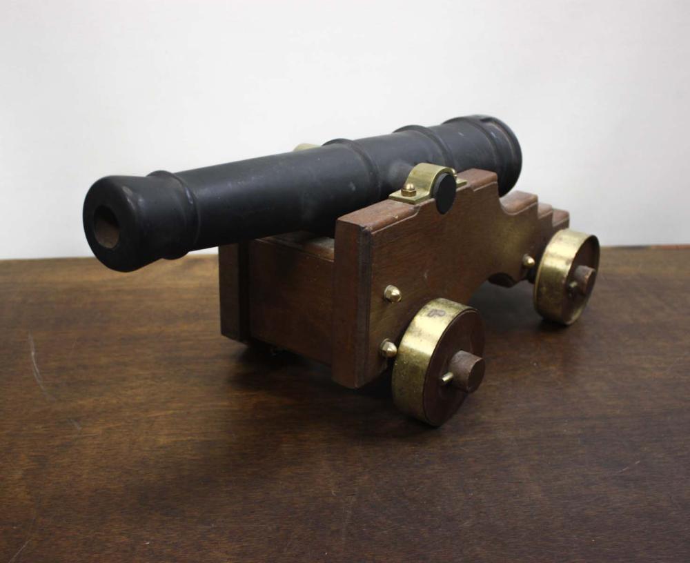 REPRODUCTION CAST IRON SIGNAL CANNON,