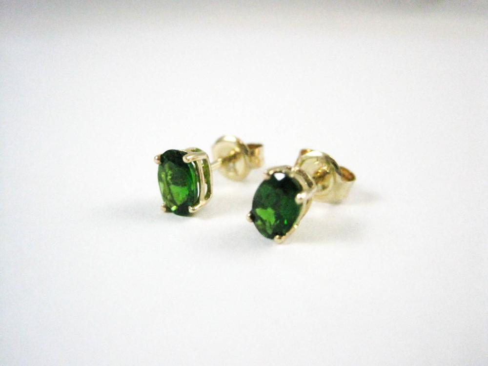 PAIR OF CHROME DIOPSIDE EAR STUDS,