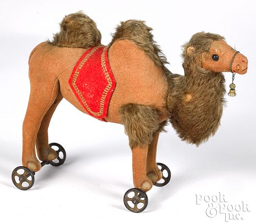 STEIFF BACTRIAN CAMEL PULL TOY 314008