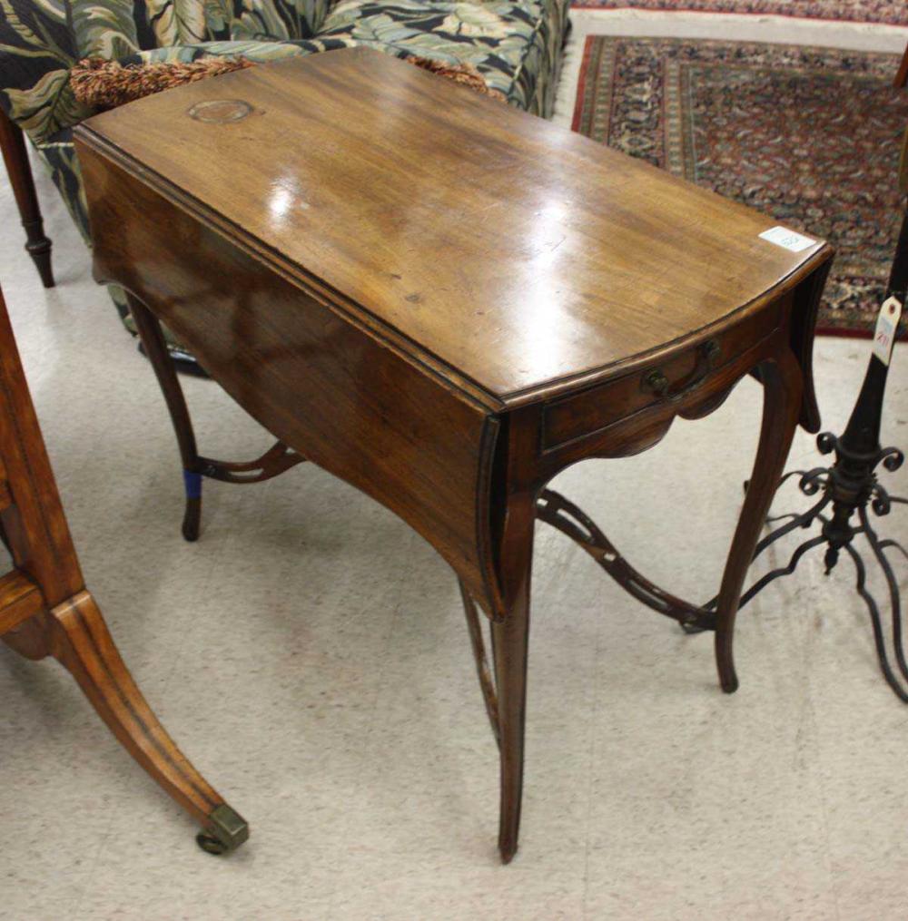 GEORGE III MAHOGANY DROP-LEAF PEMBROKE