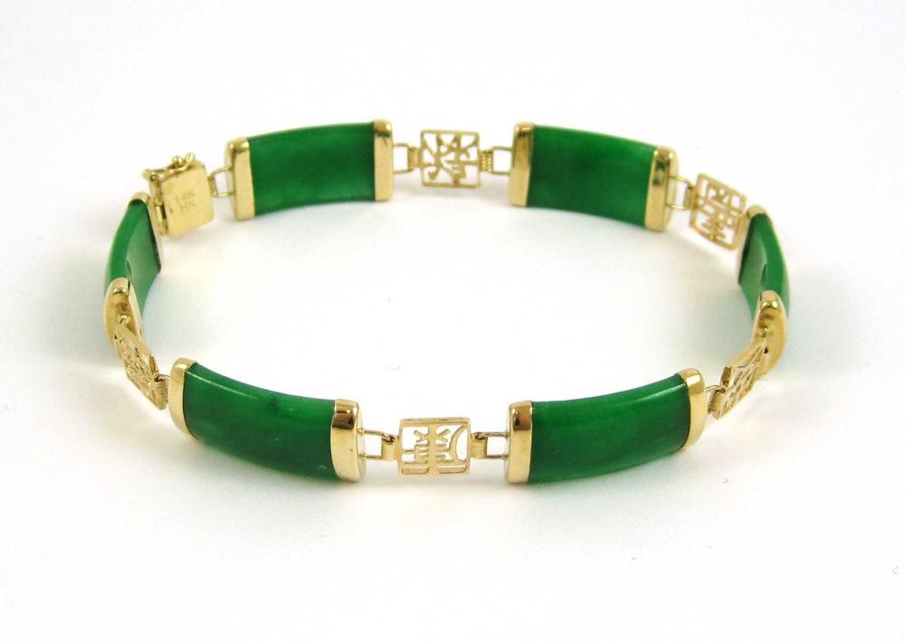 JADE AND FOURTEEN KARAT GOLD BRACELET,