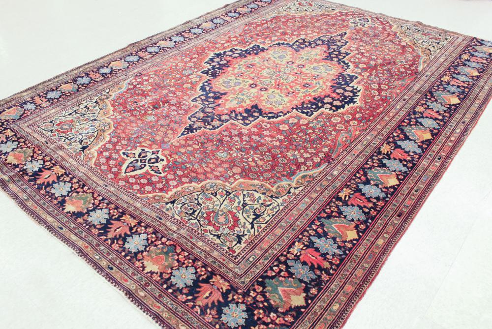 ANTIQUE PERSIAN SAROUK CARPET  31433e