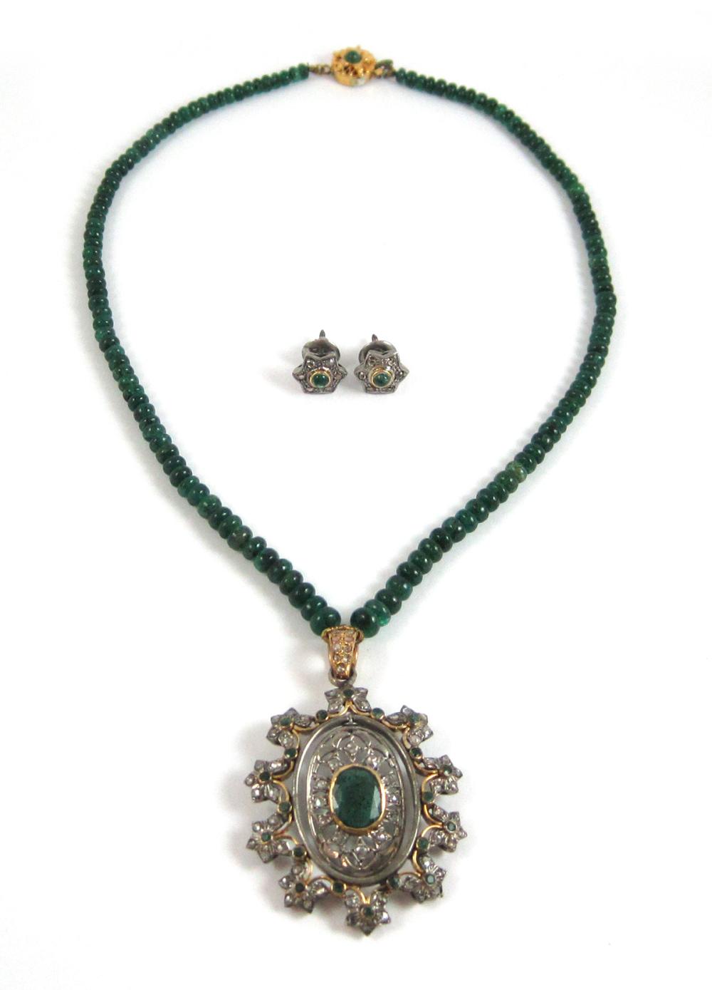 INDIA STYLE EMERALD AND DIAMOND