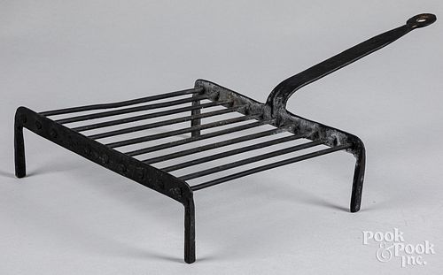 WROUGHT IRON BROILER, 19TH C.Wrought