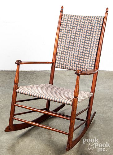 SHAKER ROCKING CHAIR.Shaker rocking