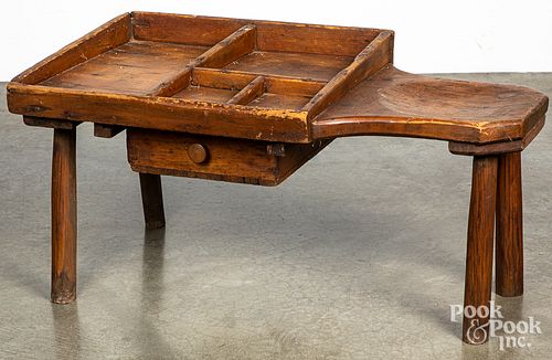 PINE COBBLERS BENCH, 19TH C.Pine cobblers