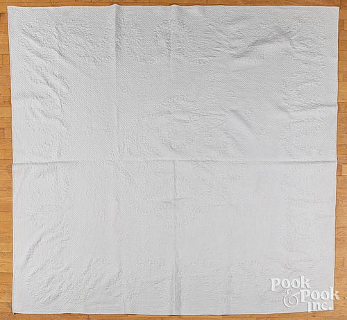 WHITE ON WHITE BRIDE S QUILT CA  3145b9