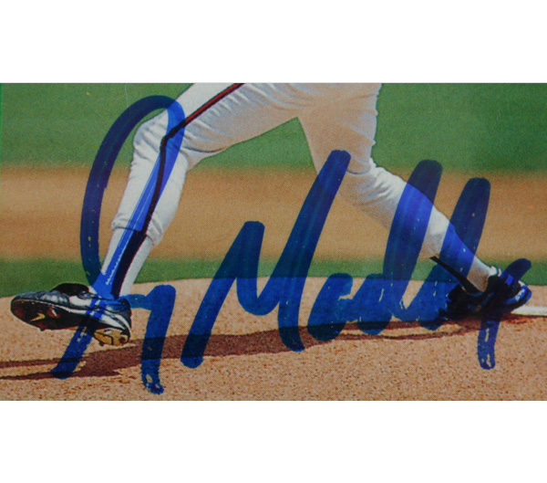 Greg Maddux autographed Topps baseball 4ed96