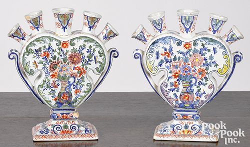 PAIR OF DELFT POLYCHROME QUINTAL 3147e4