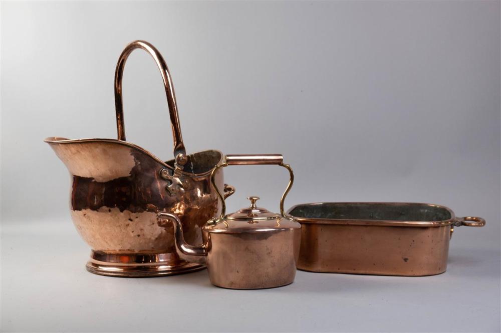 GROUP OF THREE COPPER KITCHEN ITEMSGROUP
