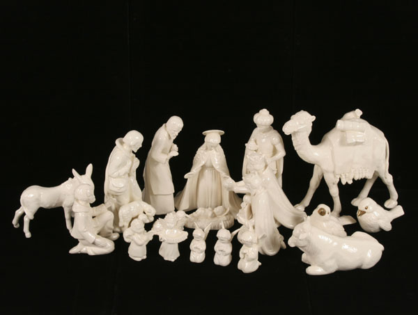 Goebel Nativity set; seventeen figures