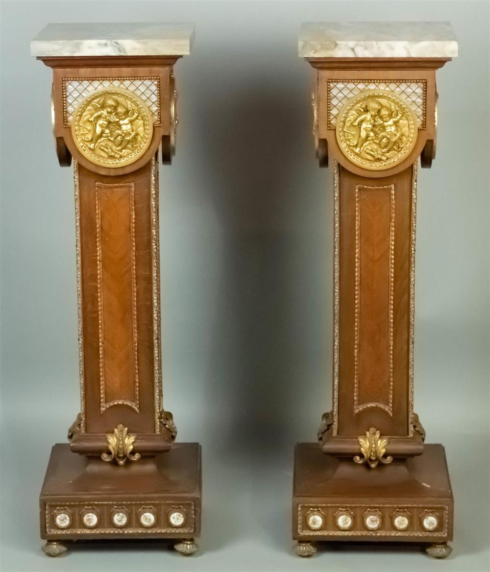 PAIR OF LOUIS XVI STYLE GILT METAL 31233d