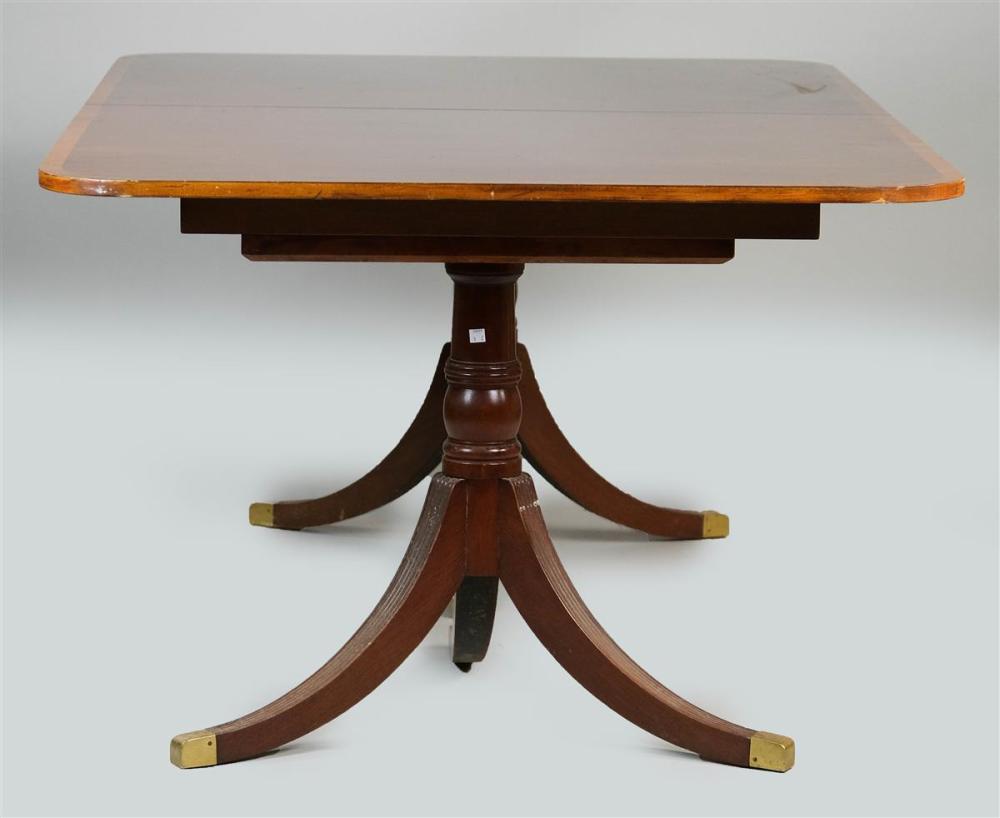 REGENCY STYLE CROSSBANDED MAHOGANY 3123d2