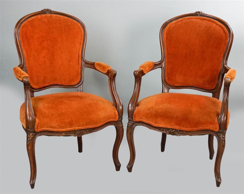 PAIR OF LOUIS XV STYLE FAUTEUILS 312466