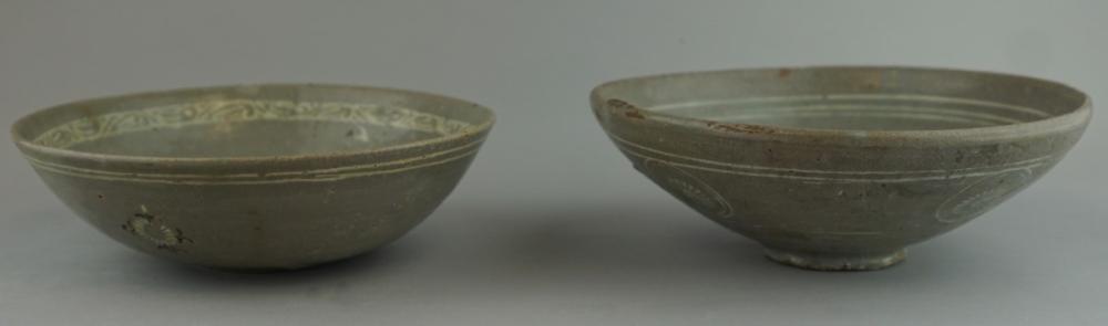 TWO KOREAN INLAID CELADON BOWLS  31255f