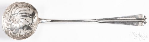 IRISH SILVER LADLE 1724 1725Irish 312613