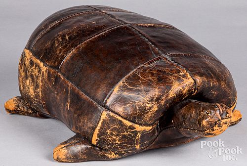 LEATHER TURTLE OTTOMANLeather turtle 31266b