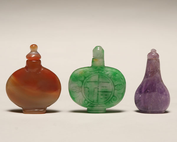 Three Chinese snuff bottles including 4ea55