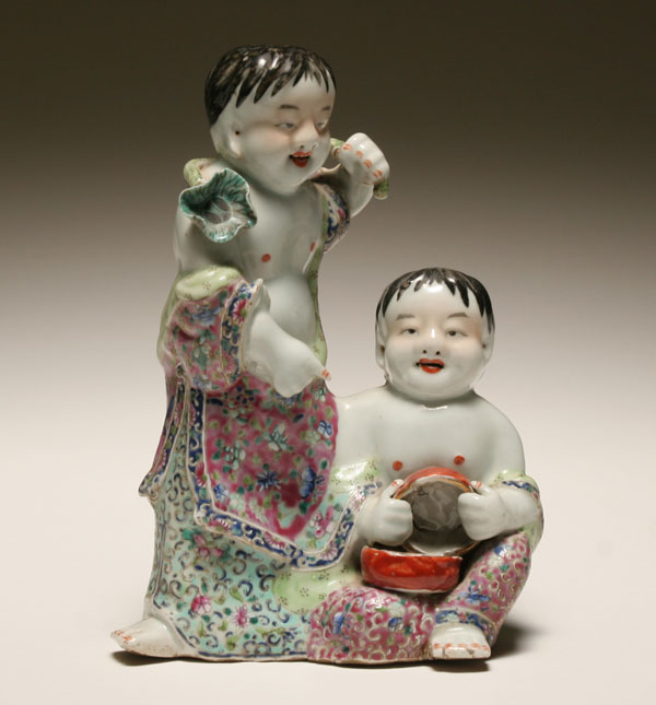 Bathing Asian children ceramic figure;