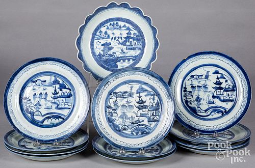 TWELVE CHINESE CANTON PORCELAIN 3127a6