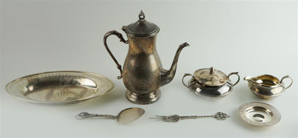 GROUP OF SILVER AND PLATED SERVING 3127e4